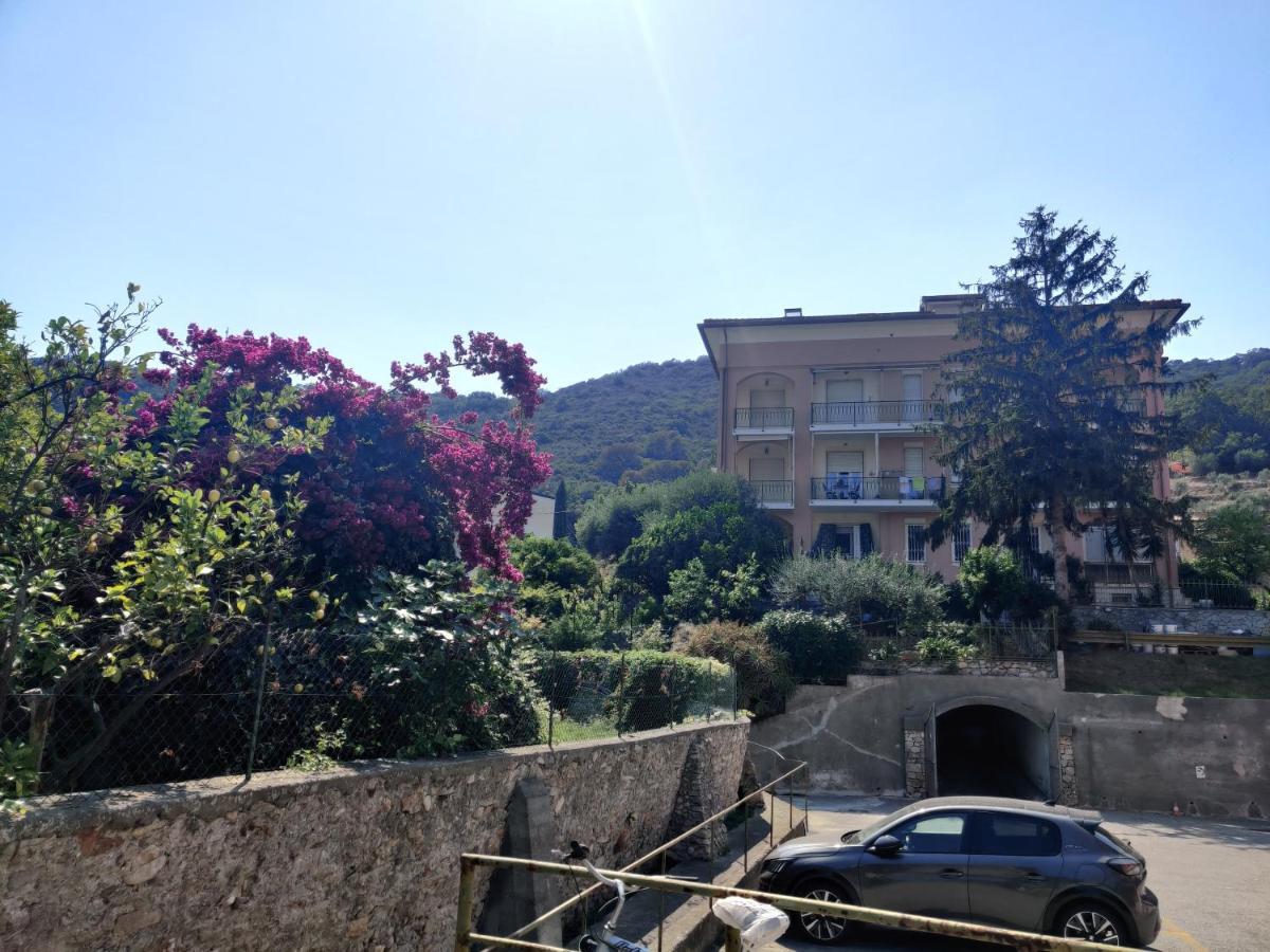 Sotto Il Cielo Apartamento Finale Ligure Exterior foto
